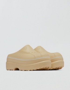 Aerie Caribou™ Clogs Beige | WMK-390628