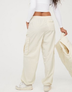 Aerie OFFLINE By Chill Moves Cargo Pants White | BVO-306154