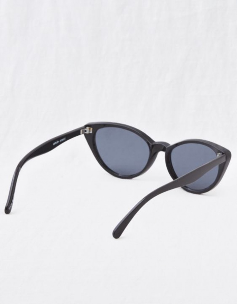 Aerie Meow Sunglasses Black | THL-591306