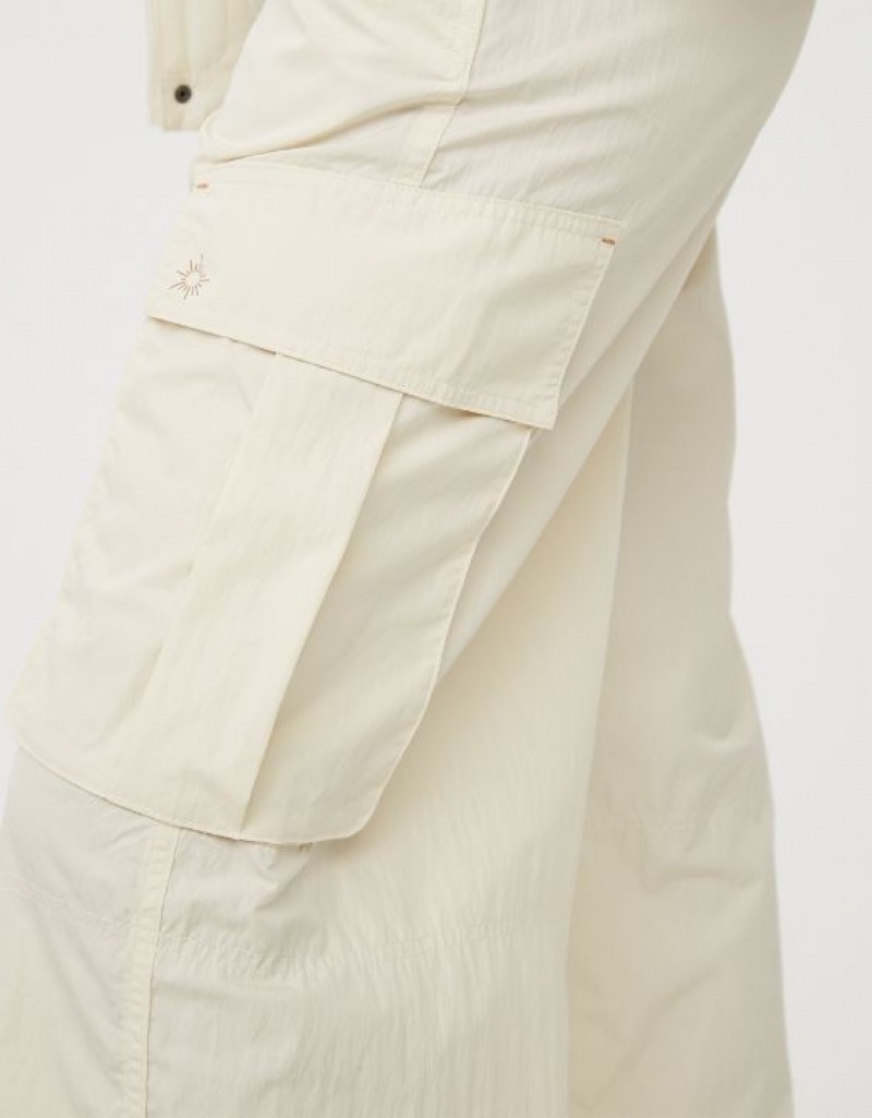 Aerie OFFLINE By Chill Moves Cargo Pants White | BVO-306154